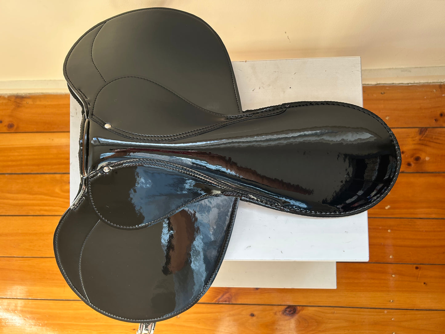 SOMES RACING SADDLE - MINI RACING STYLE - 1A- APPROX 450g, MADE IN JAPAN